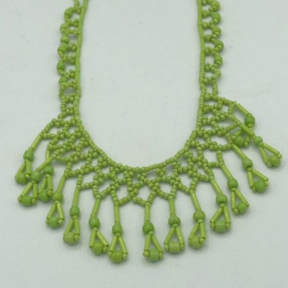 Vintage Lime Green Glass Bead Necklace - Picture 4 of 8